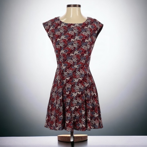 Forever 21 Contemporary Floral Dress | SIZE XS - Picture 2 of 7